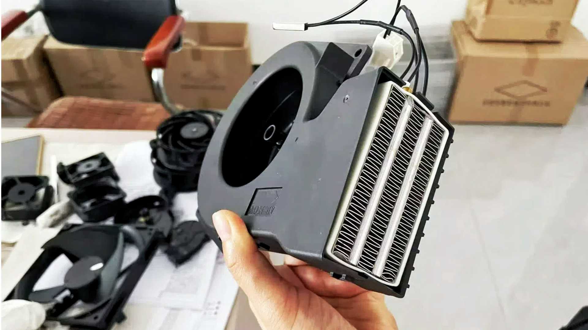 Un ventilateur CC peut-il fonctionner avec un courant alternatif ?