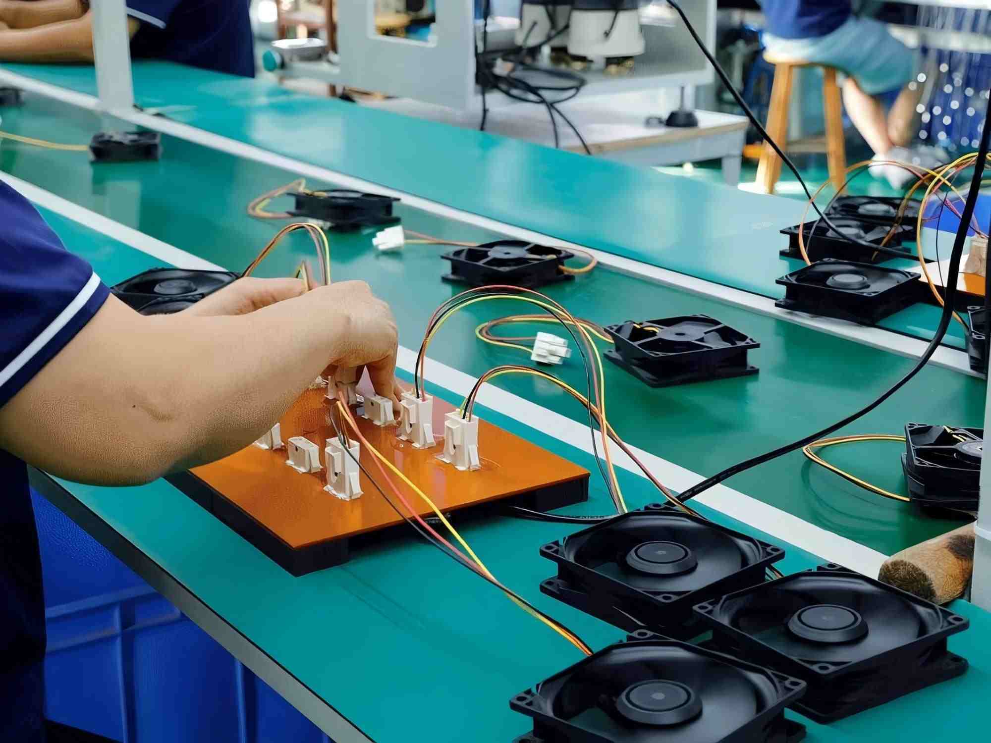 Ligne de production de ventilateurs